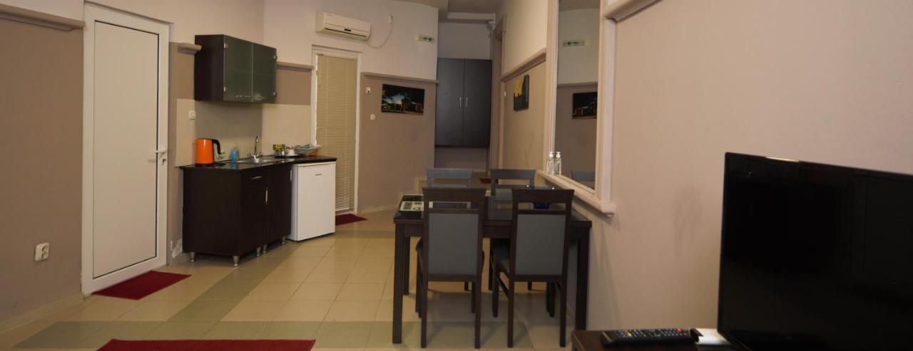 Hotel Ambasador Bitola Exteriör bild