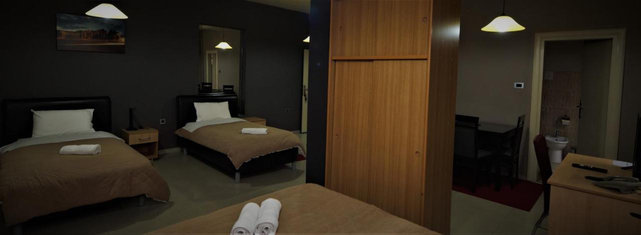 Hotel Ambasador Bitola Exteriör bild